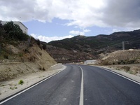 Imagen de la carretera que une Lorca con el pantano de Puentes, la RM-C15, donde se van a realizar las obras de renovaci&oacute;n del firme