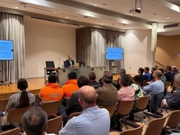 El director general de Ordenaci&oacute;n del Territorio y Arquitectura, Javier Roll&aacute;n, durante la jornada informativa sobre el Plan de Ordenaci&oacute;n Territorial...