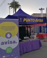 Carpa del `Punto AVISA&acute;instalado por Pol&iacute;tica Social en el festival Warm Up