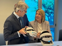 El consejero de Econom&iacute;a, Hacienda, Fondos Europeos y Transformaci&oacute;n Digital, Luis Alberto Mar&iacute;n, y la alcaldesa de Cartagena, Noelia Arroyo, en ...