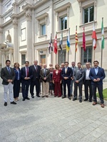 El consejero de Fomento e Infraestructuras, Jorge Garc&iacute;a Montoro, junto al secretario general de la Consejer&iacute;a, Jos&eacute; Francisco Lajara, senadores ...
