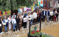 La directora general del SEF, Pilar Valero, junto con la alcaldesa de Puerto Lumbreras, Mar&iacute;a &Aacute;ngeles T&uacute;nez, durante la clausura del programa.