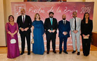 L&oacute;pez Miras ensalza la "alegr&iacute;a y felicidad" de las Fiestas de Alcantarilla durante la gala de nombramiento del 'Brujo del A&ntilde;o 2026' (1)