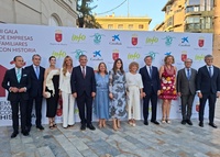 El consejero de Medio Ambiente, Industria, Universidades, Investigaci&oacute;n y Mar Menor, Juan Mar&iacute;a V&aacute;zquez, consejero de Empresa, Empleo y Econom&iacute;a ...