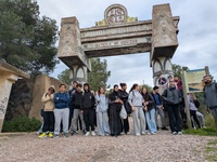 Alumnos durante algunas de las distintas actividades del proyecto educativo