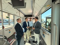 El consejero de Infraestructuras y Desarrollo Territorial, Jorge Garc&iacute;a Montoro, junto al alcalde de San Javier, Jos&eacute; Miguel Luengo, durante la presentaci&oacute;n...