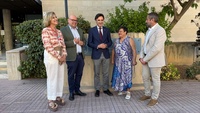 El consejero de Infraestructuras y Desarrollo Territorial, Jorge Garc&iacute;a Montoro, junto al presidente de CERMI, Pedro Mart&iacute;nez, durante la presentaci&oacute;n...
