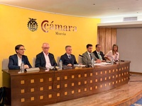 El secretario general de la Consejer&iacute;a de Infraestructuras y Desarrollo Territorial, Jos&eacute; Francisco Lajara, durante su participaci&oacute;n en la jornada...