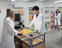 Alumnos del IES Jos&eacute; Planes (Murcia) premiados por su proyecto 'FarmacIA'&nbsp;