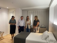 La consejera de Turismo, Cultura y Deportes, Carmen Conesa, visita las instalaciones del hotel El Churra