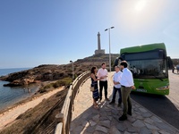 El director general de Movilidad y Transportes, Jos&eacute; Antonio Verd&uacute;, junto al concejal del Litoral de Cartagena, &Aacute;lvaro Vald&eacute;s, el concejal de Transportes...