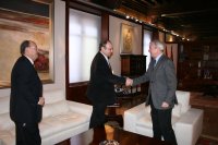 El presidente de la Comunidad recibe al alcalde de Alhama de Murcia (II)