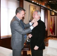 Valcárcel recibe al presidente de la Hermandad de Labradores, Paso Azul, de la Semana Santa de Lorca (2)