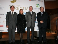 El presidente de la Comunidad entrega el Premio Herentia 2010 de la Asociación de la Empresa Familiar (1)