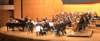 La Orquesta Sinfónica de la Región y una de las premiadas del Concurso Internacional Clamo Music, durante un ensayo en el Auditorio regional