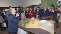 El presidente de la Comunidad asiste a la inauguración de la exposición 'Castillejo de Monteagudo: Poder y Producción en la Almunia del Rey Lobo'