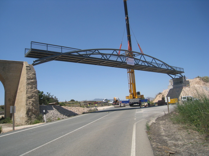 Imagen de la nueva pasarela en la Vía Verde del Campo de Cartagena