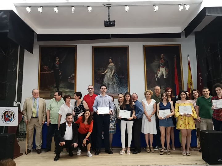 Galardonados en la primera Olimpiada de Francés, cuyo acto de entrega de premios se celebró en el Instituto de Enseñanza Secundaria Alfonso X El Sabio