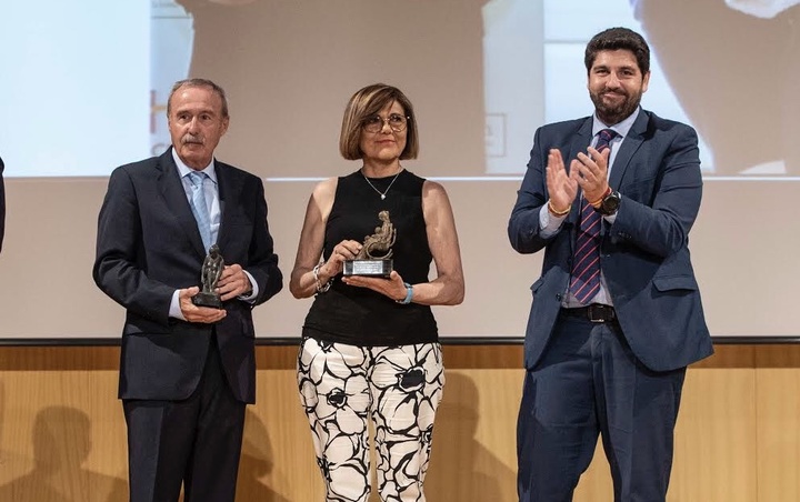 López Miras clausura el acto de entrega de los premios del Foro Nueva Murcia