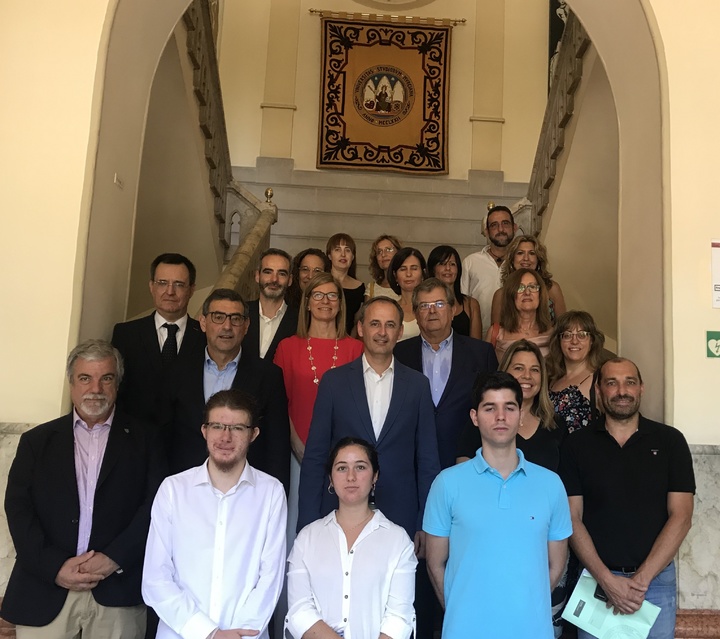 Reconocimiento a los segundos clasificados en las Olimpiadas Nacionales de Economía (II)