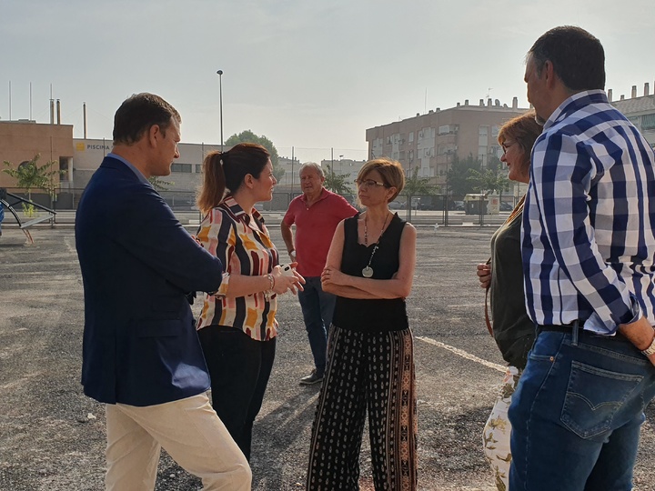 La consejera de Educación visita las obras de mejora que se han realizado en el Instituto de Enseñanza Secundaria Aljada de Murcia