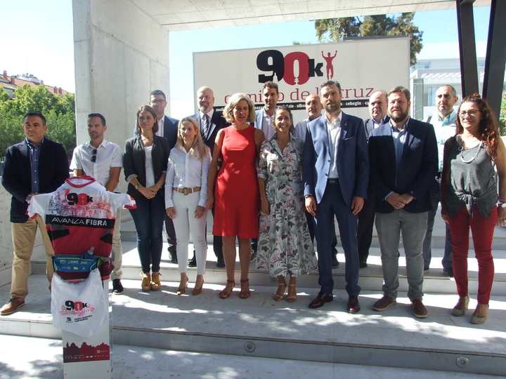 La consejera de Turismo, Juventud y Deportes, Cristina Sánchez, durante la presentación de la III edición de carrera de ultrafondo 90k