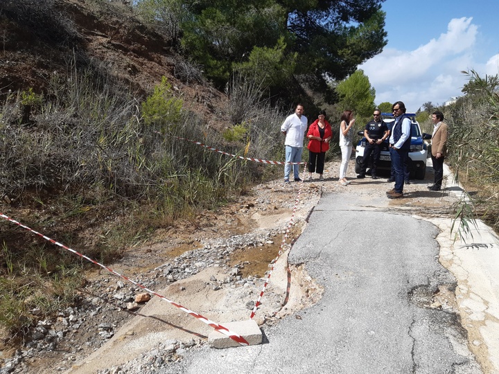 El consejero Miguel Motas, durante su visita a municipios afectados por la dana