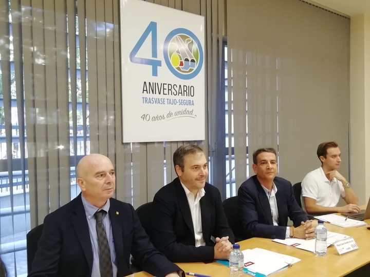 El director general del Agua presenta la Escuela Internacional de Negocios para el Sector del Agua