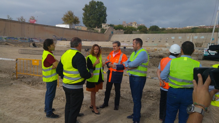 La Comunidad inicia la cimentación del pilotaje que sostendrá la estructura del puente sobre el Guadalentín