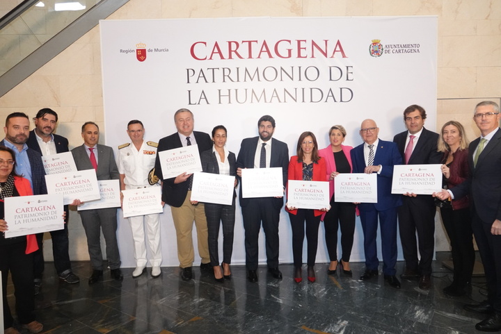 El presidente de la Comunidad, Fernando López Miras, ha presidido el acto de firma del Protocolo de colaboración entre Comunidad Autónoma y Ayuntamiento de Cartagena para promover la declaración de la ciudad como Patrimonio Mundial de la Humanidad por la Unesco