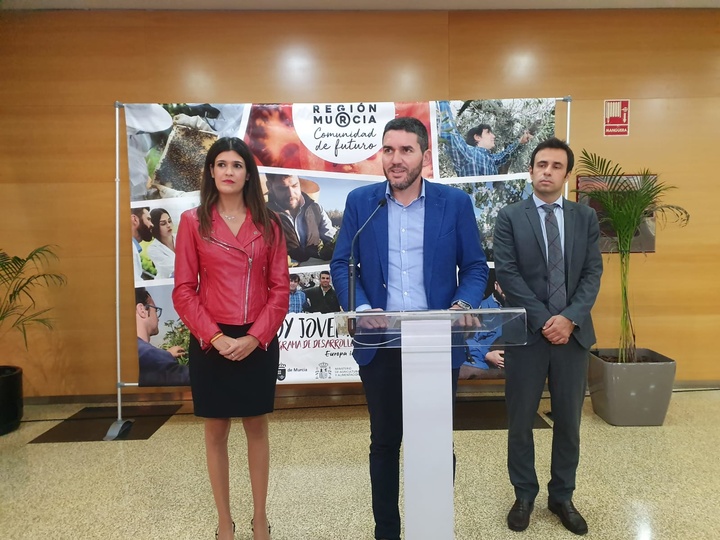 El consejero de Agua, Agricultura, Ganadería, Pesca y Medio Ambiente, en la presentación del proceso de participación ciudadana