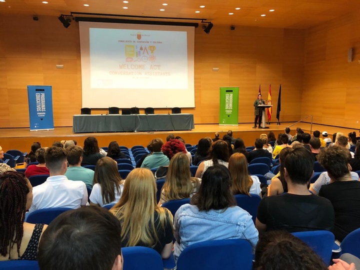 Más de 500 auxiliares de conversación de 18 nacionalidades prestarán apoyo en las aulas de la Región