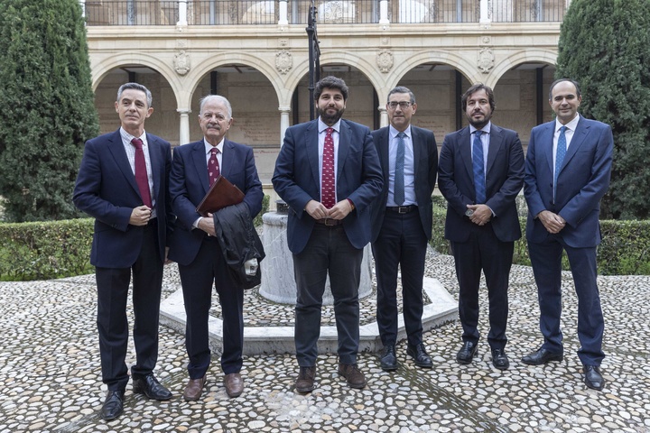López Miras clausura el acto de inauguración de las 'II Jornadas de Oratoria'