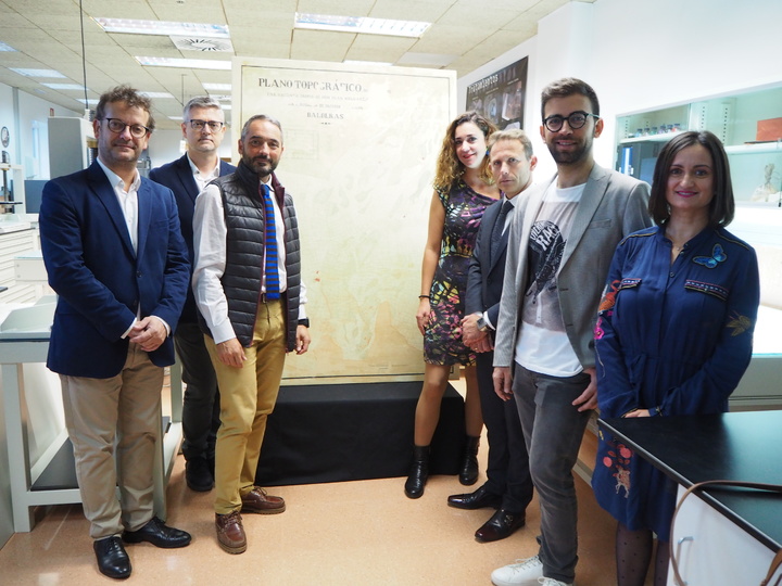 La Comunidad entrega al Ayuntamiento de Torre Pacheco un plano topográfico del año 1872 tras ser restaurado