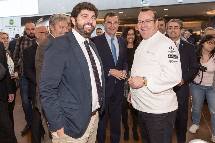 El presidente de la Comunidad asiste al acto de inauguración de la VIII edición del congreso Región de Murcia Gastronómica (3)