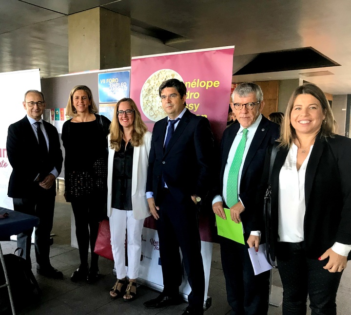 El Foro de Empleo sirve de punto de encuentro para estudiantes, docentes y expertos en el mercado laboral