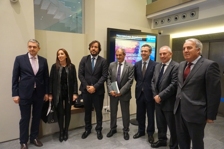 Miguel Motas destaca el "papel fundamental" de la economía social en la presentación de un libro sobre el sector