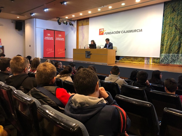 Transparencia prepara a jóvenes solidarios activos en materia de desarrollo sostenible