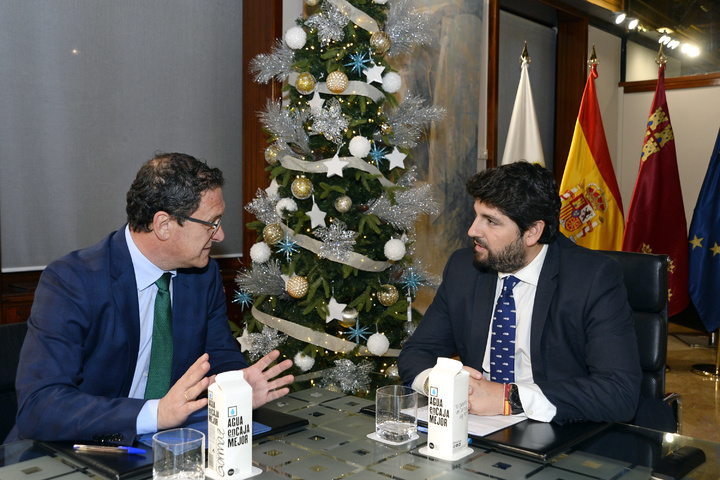 López Miras considera "prioritario" el desdoblamiento de la carretera que une Mazarrón y Puerto de Mazarrón