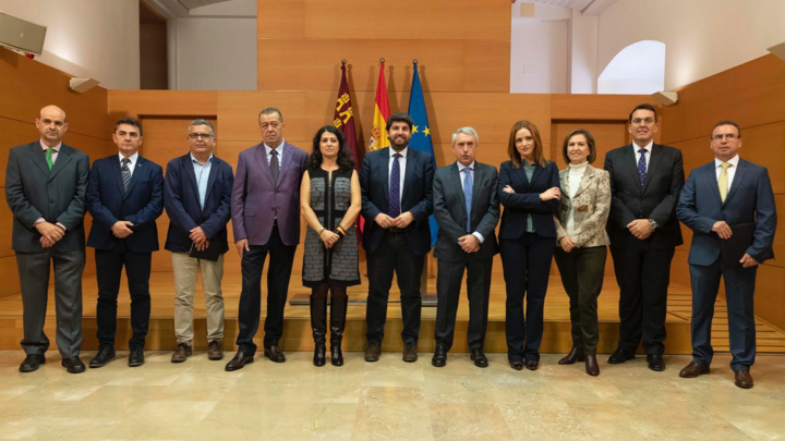 López Miras firma un protocolo de actuación con la Asociación de Supermercados de la Región de Murcia (Asumur) (3)