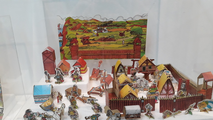 Imágenes de algunos de los juguetes antiguos que se pueden ver en la exposición del Museo del Cigarralejo de Mula (2)