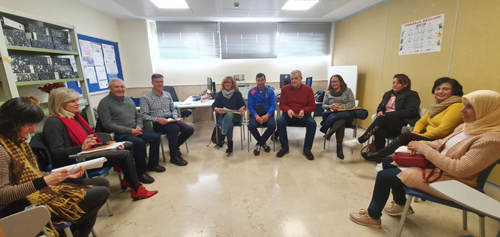 Imagen de la reunión mantenida esta semana por técnicos del SEF con trabajadores despedidos por la empresa Agrasa.