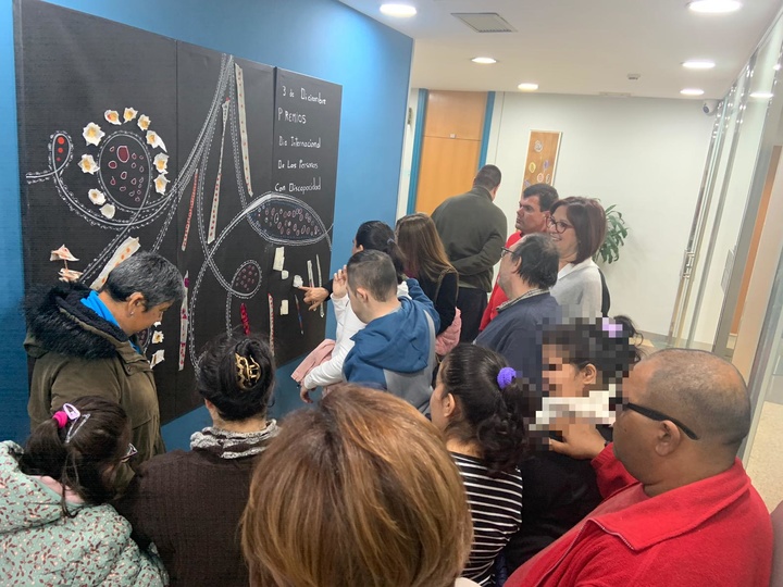 Visita de los usuarios del centro de día para personas con discapacidad 'Andrés Martínez Cánovas' de La Unión