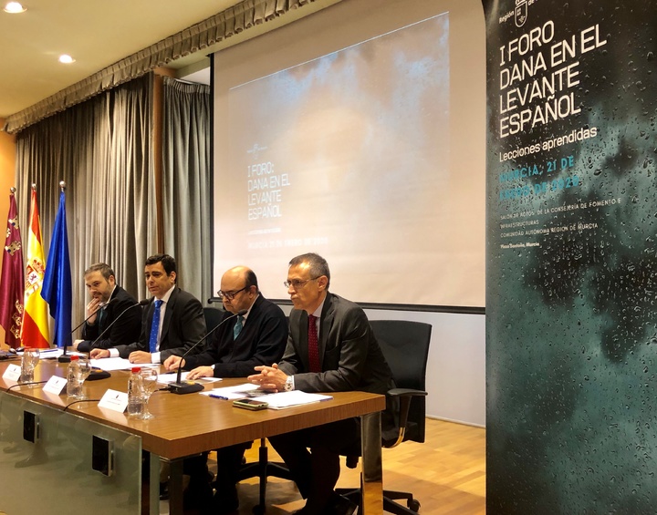 Imagen del consejero de Fomento e Infraestructuras, José Ramón Díez de Revenga, durante la inauguración de la I Jornada sobre la Dana en el Levante español (1)