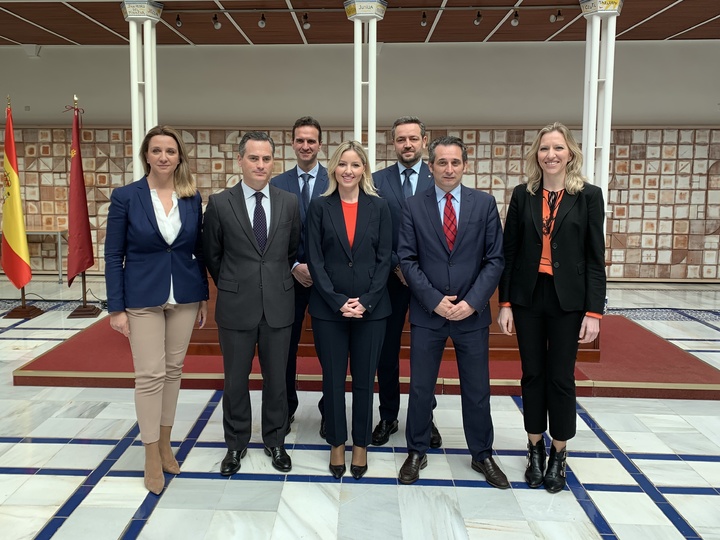 La consejera Martínez Vidal ha presentado en la Asamblea Regional los presupuestos de su departamento para 2020