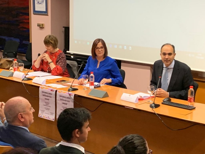 La vicepresidenta y consejera de Mujer, Igualdad, Lesbianas, Gays, Bisexuales, personas Transgénero e Intersexuales, Familias y Política Social, Isabel Franco, en la inauguración de las jornadas sobre delincuencia sexual de la Universidad de Murcia/2