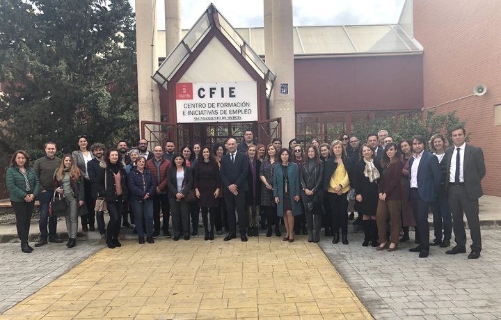 125 estudiantes reciben formación en la Escuela de Hostelería 'Murcia Emplea' de El Palmar (Murcia)