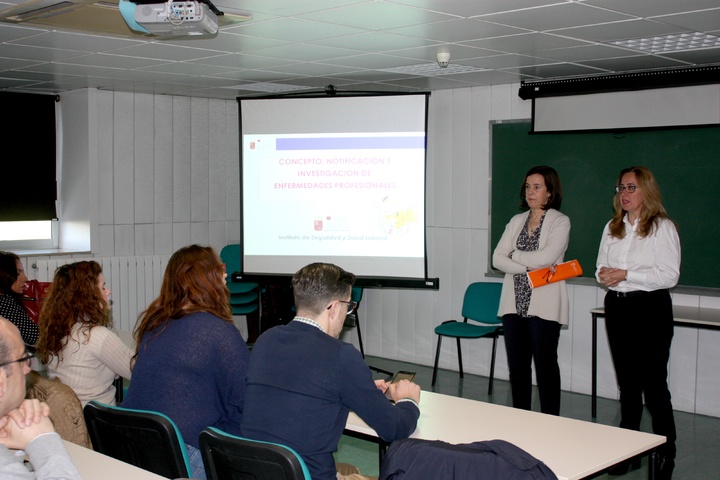 Manuela Marín inaugura el primer seminario formativo del Instituto de Seguridad y Salud Laboral en 2020