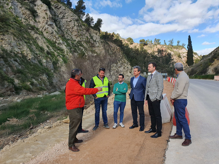 Fomento restaura la seguridad de la carretera de El Garruchal dañada por la Dana