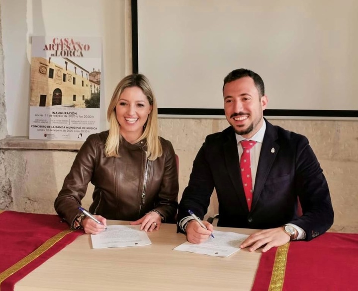 Firma del Convenio Casa Artesano de Lorca